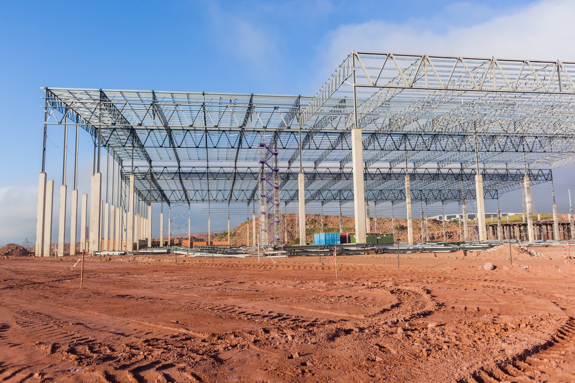 Deacero plant — millimeter-precision foundations